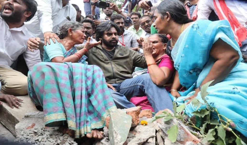  Bulldozer politics broke out in Andhra Pradesh: Jagan, face-to-face in opposition 