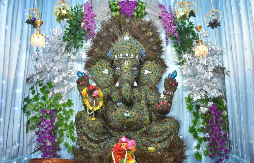  Ganesh statue made of 2200 peacock feathers installed  